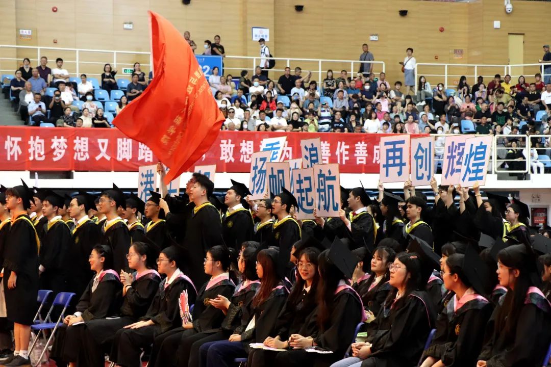 3.港口海岸与近海工程学院.JPG 图片